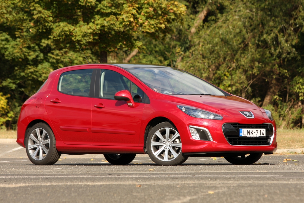 PEUGEOT 308