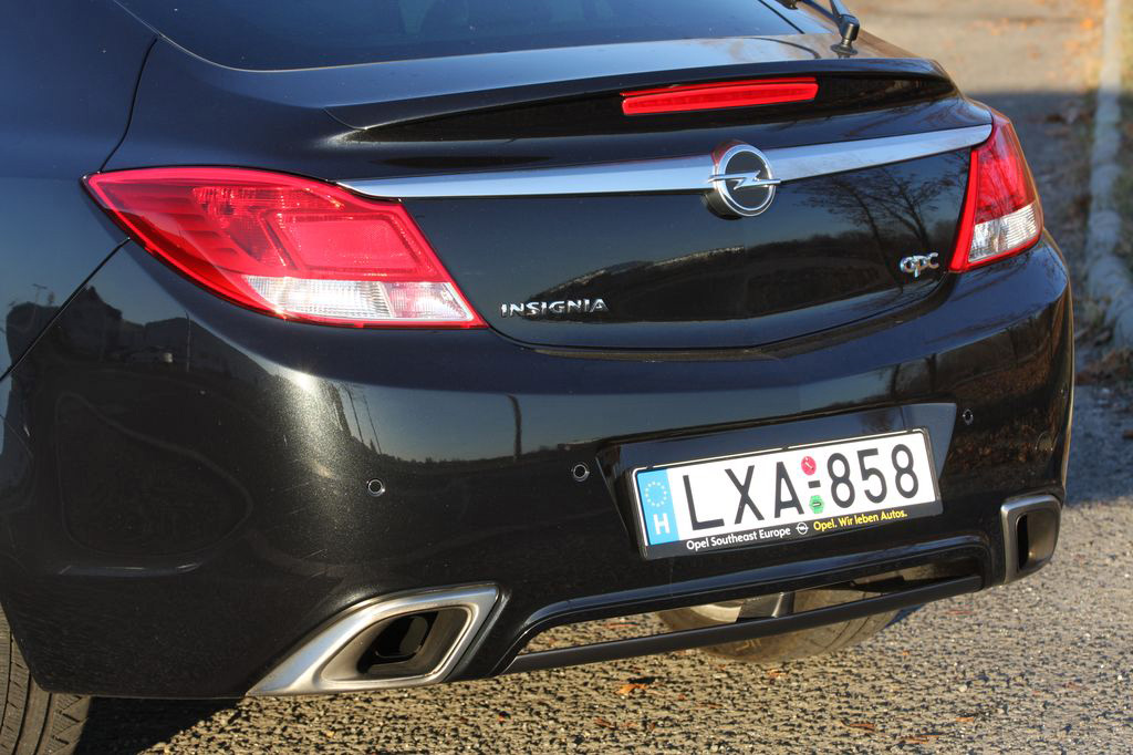 OPEL INSIGNIA