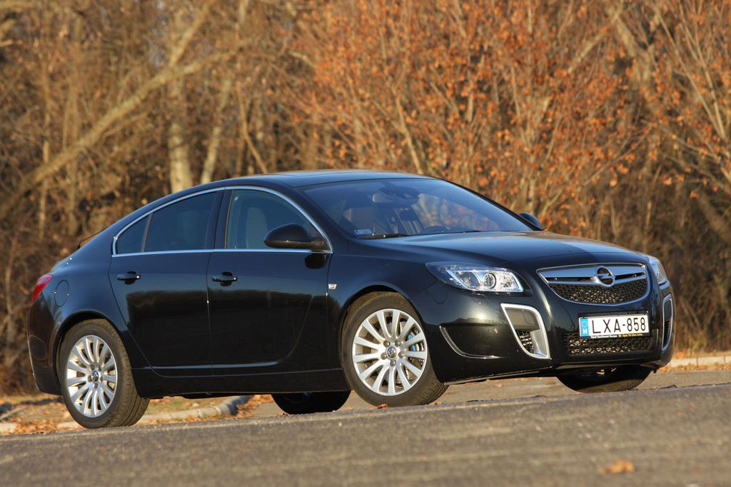 OPEL INSIGNIA