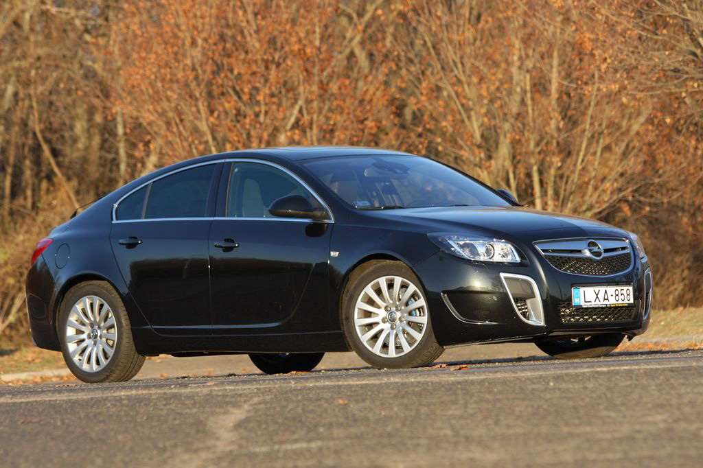 OPEL INSIGNIA