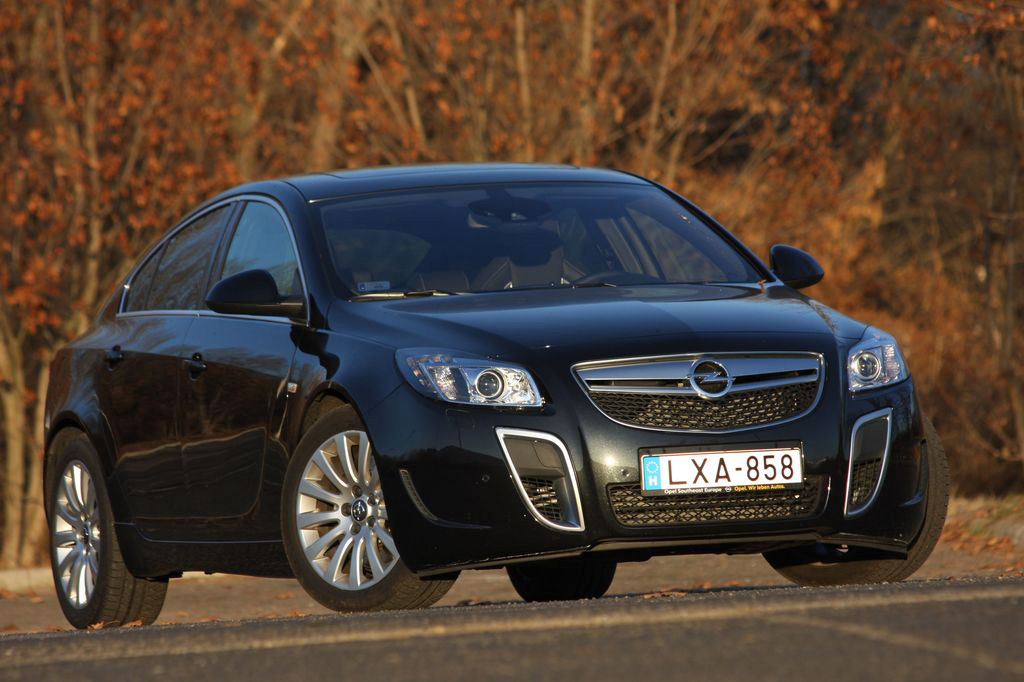 OPEL INSIGNIA