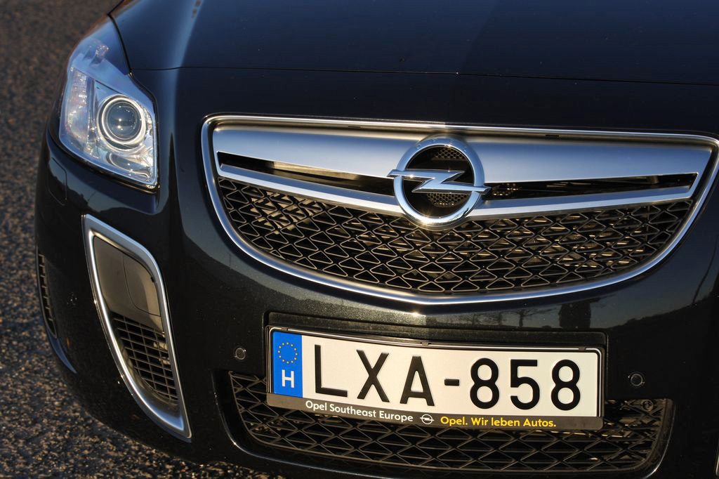 OPEL INSIGNIA