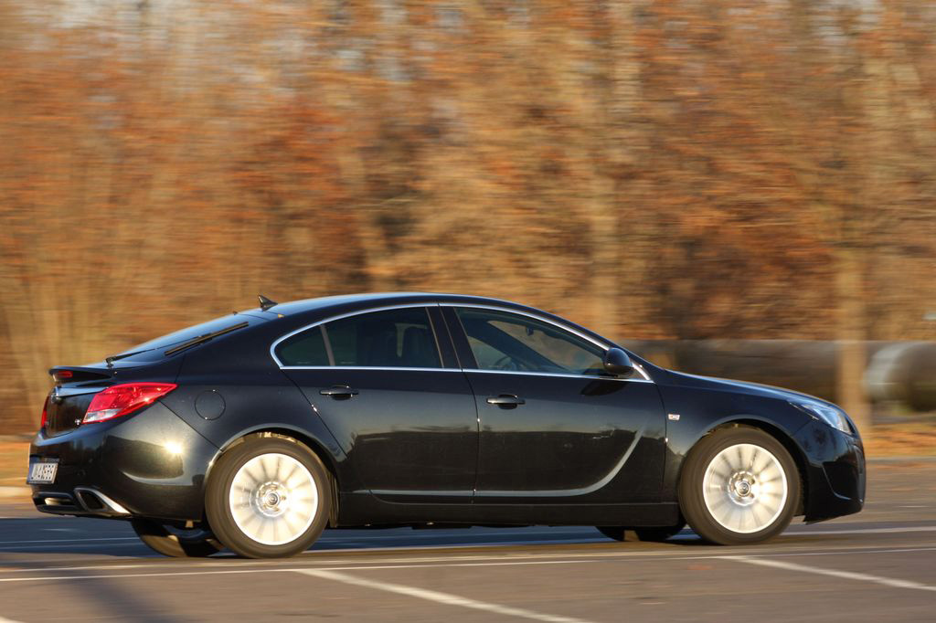 OPEL INSIGNIA
