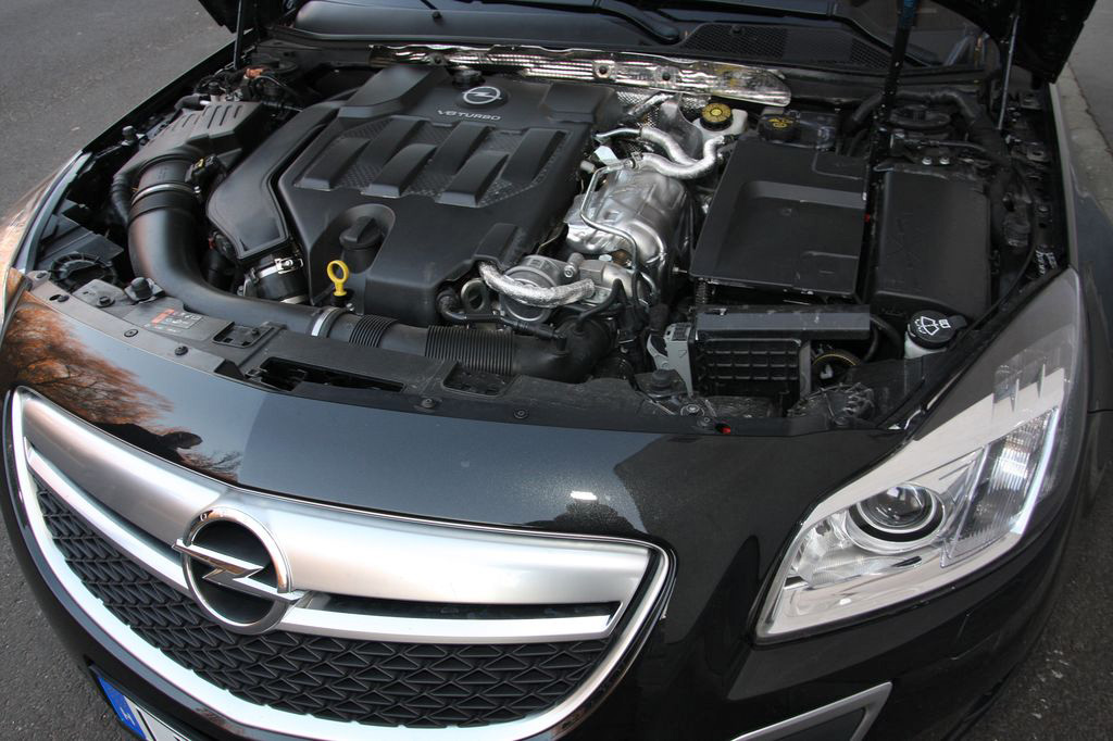 OPEL INSIGNIA