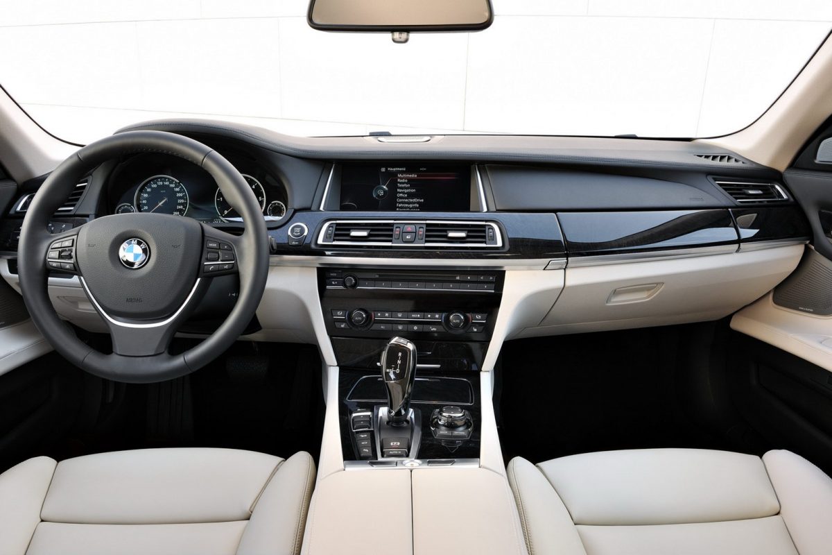 BMW 7-ES SOROZAT
