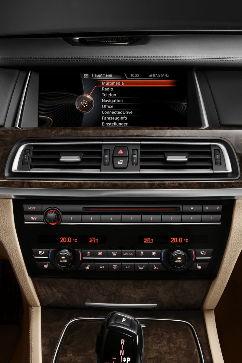 BMW 7-ES SOROZAT