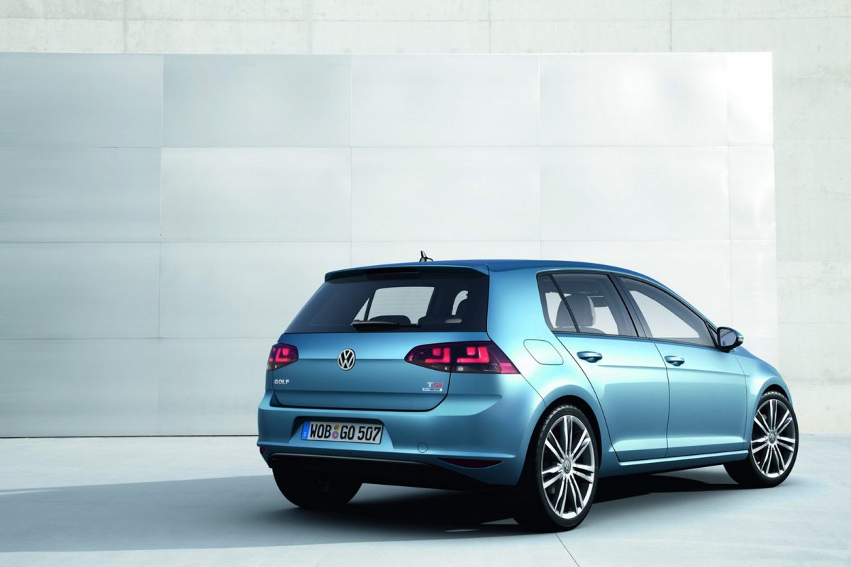 VOLKSWAGEN GOLF