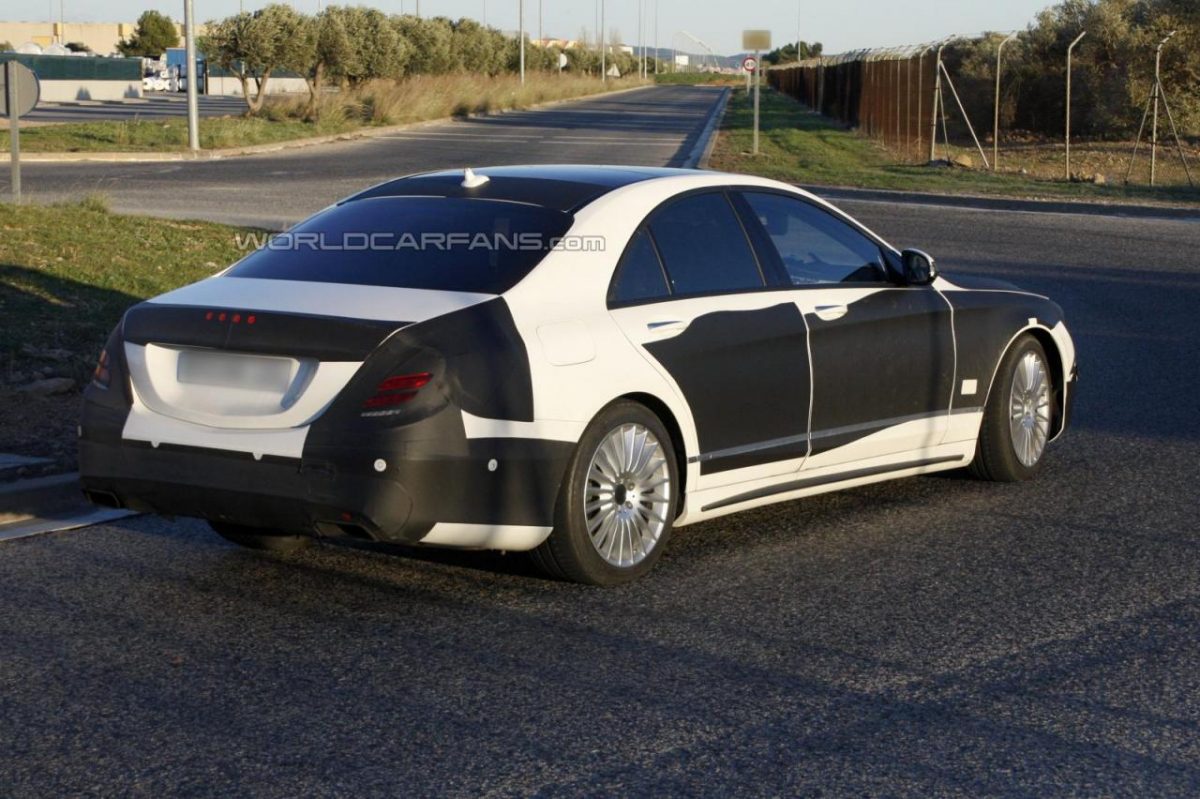 MERCEDES-BENZ