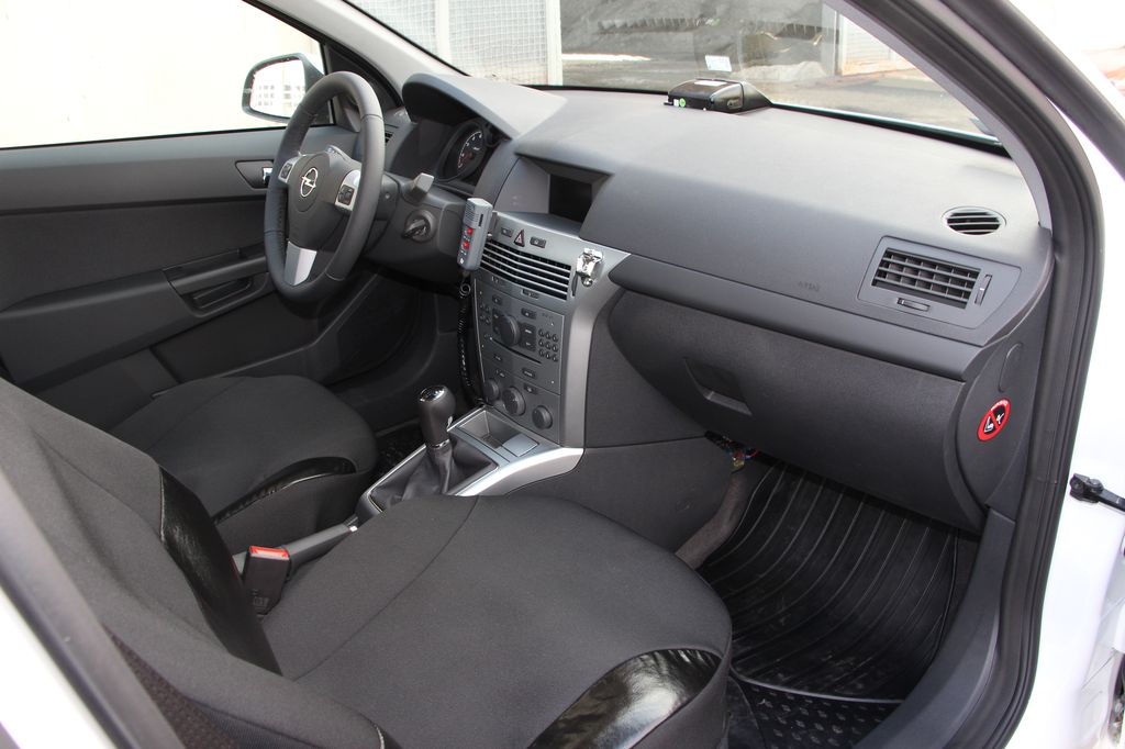 OPEL ASTRA H