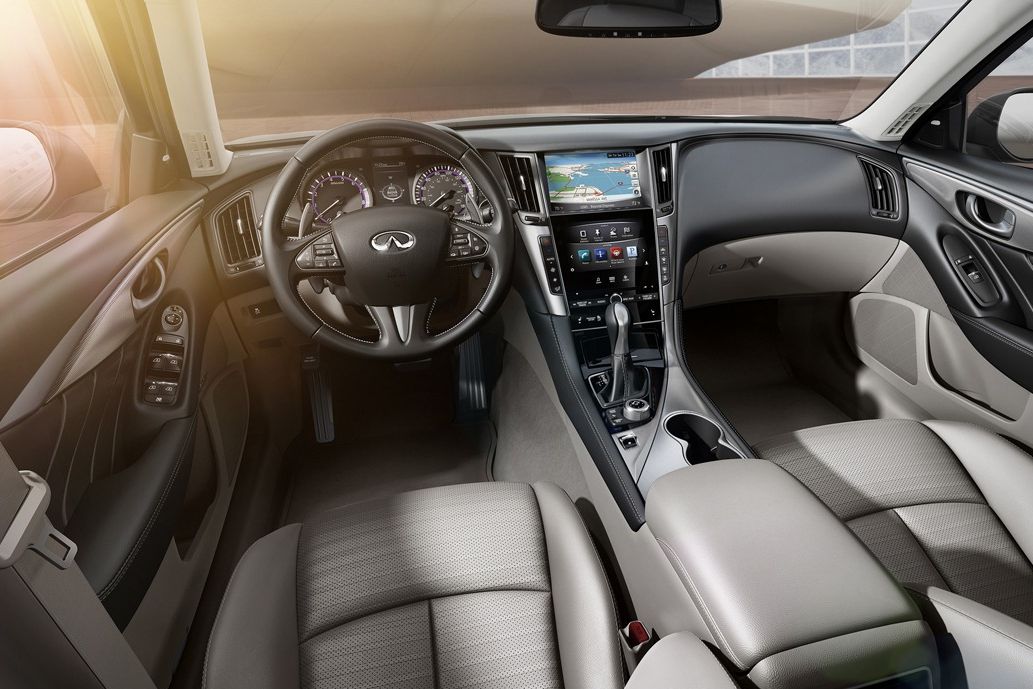 INFINITI M
