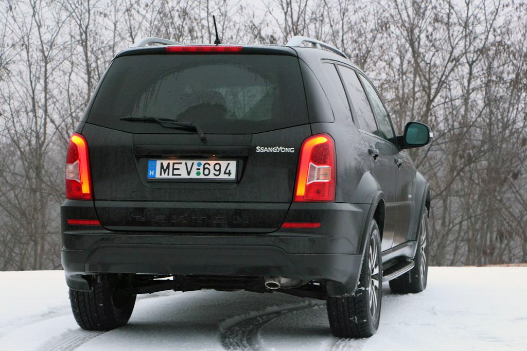 SSANGYONG REXTON
