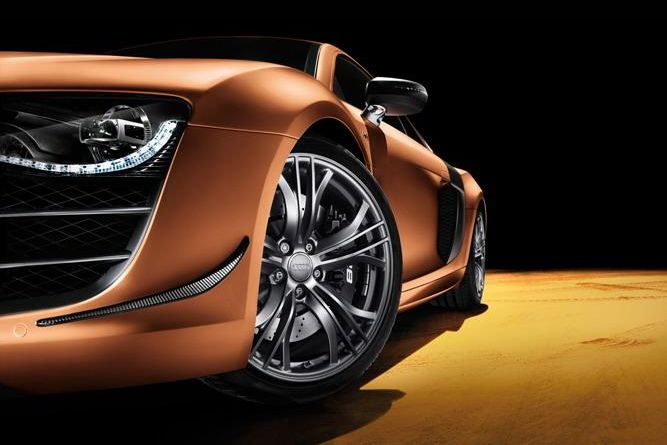 AUDI R8