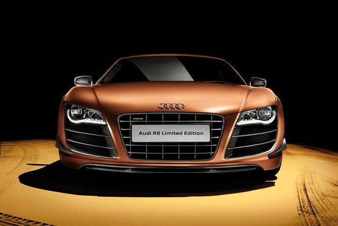 AUDI R8