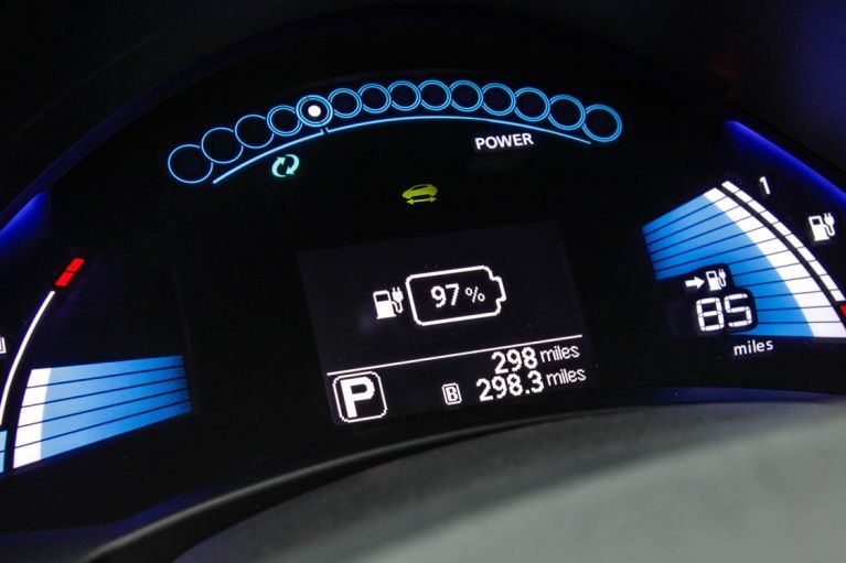 NISSAN LEAF
