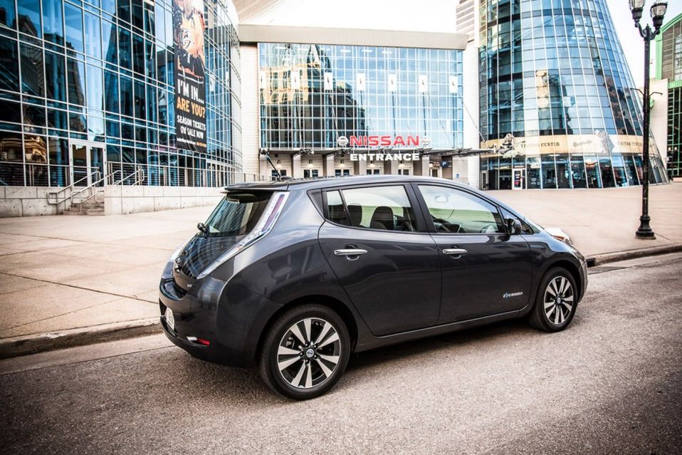 NISSAN LEAF