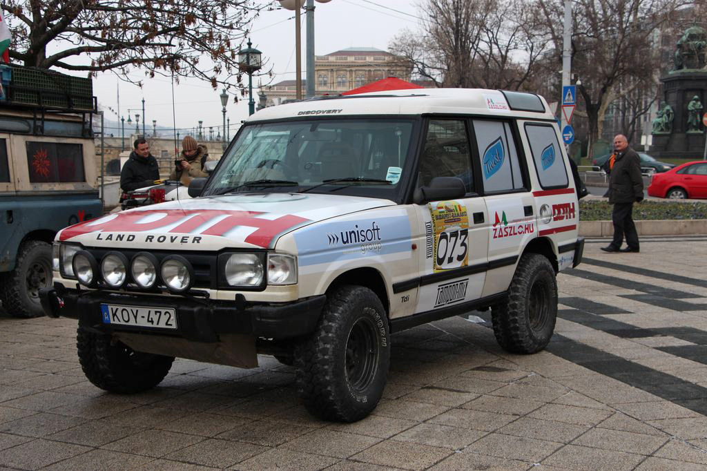 LAND ROVER