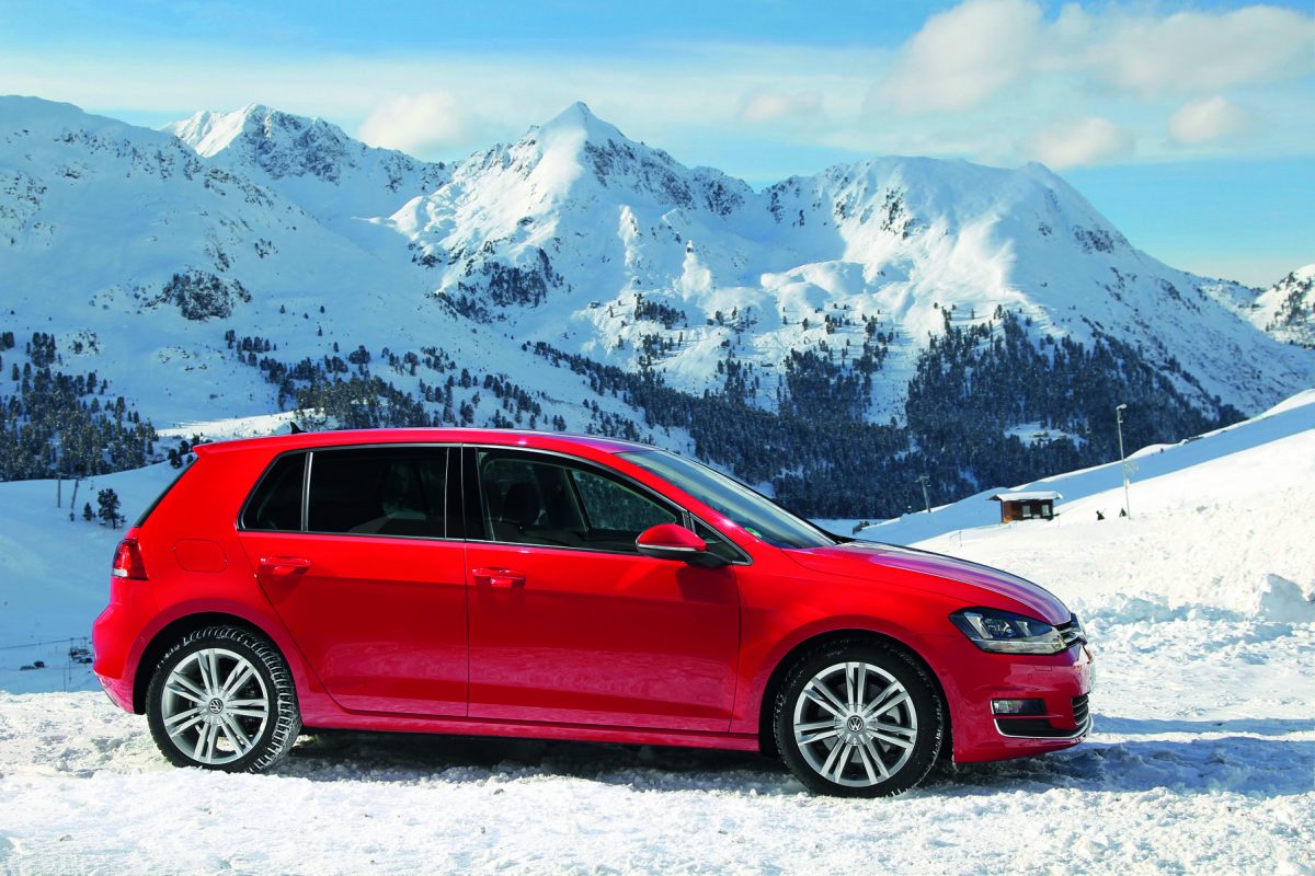 VOLKSWAGEN GOLF
