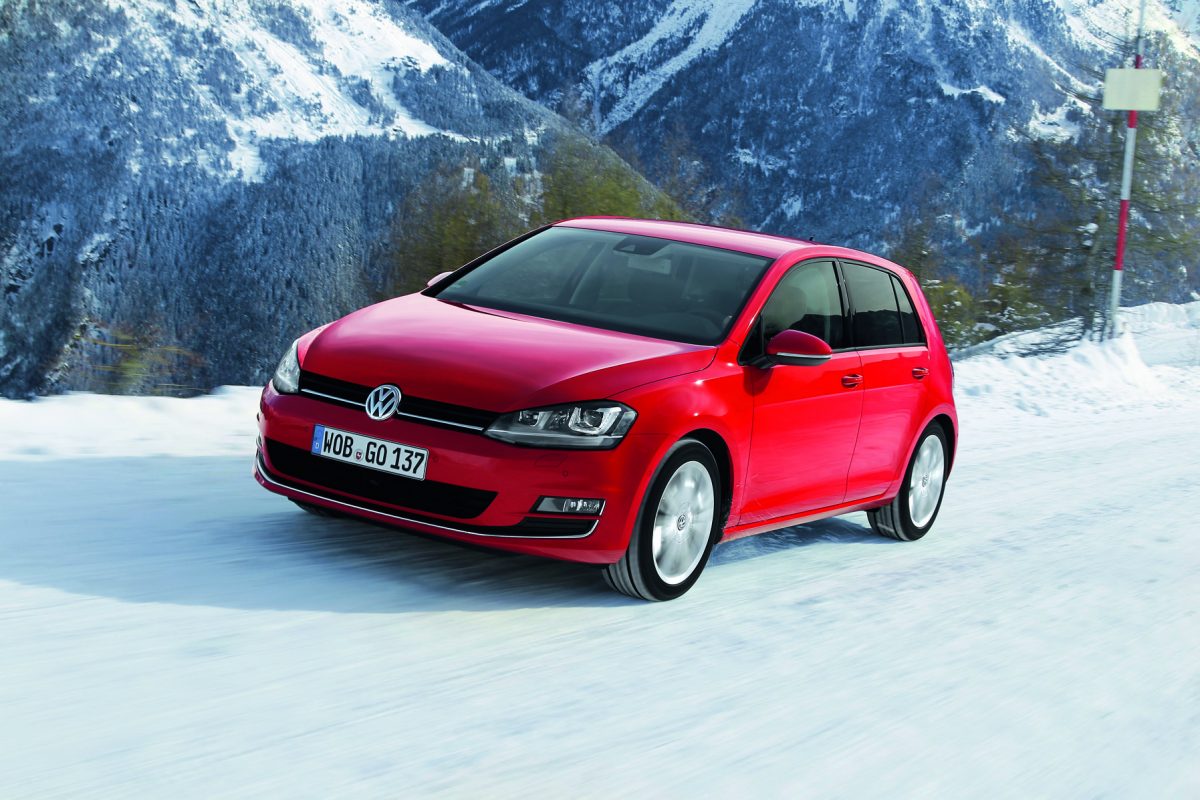 VOLKSWAGEN GOLF