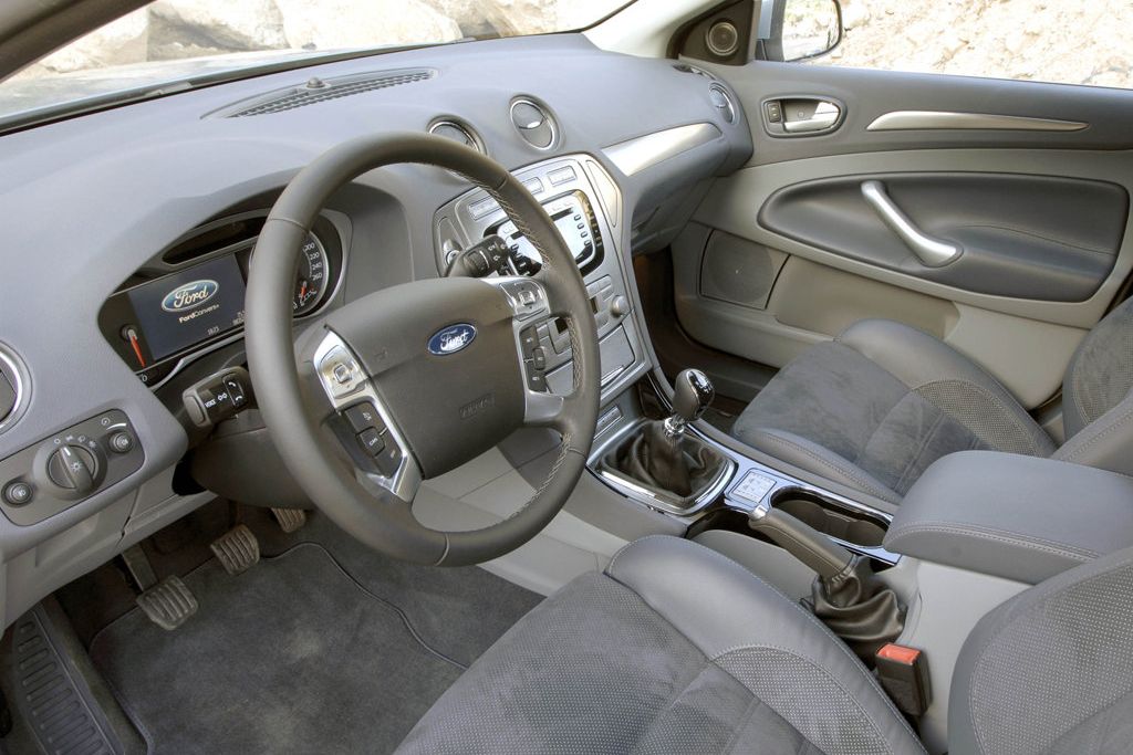 FORD MONDEO