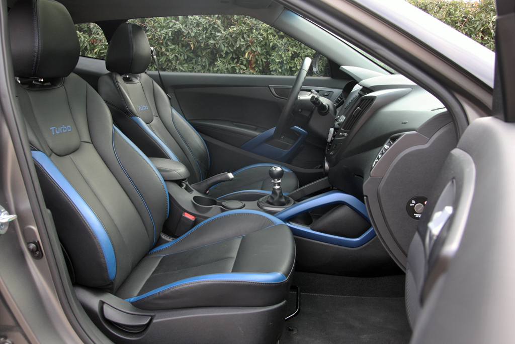 HYUNDAI VELOSTER