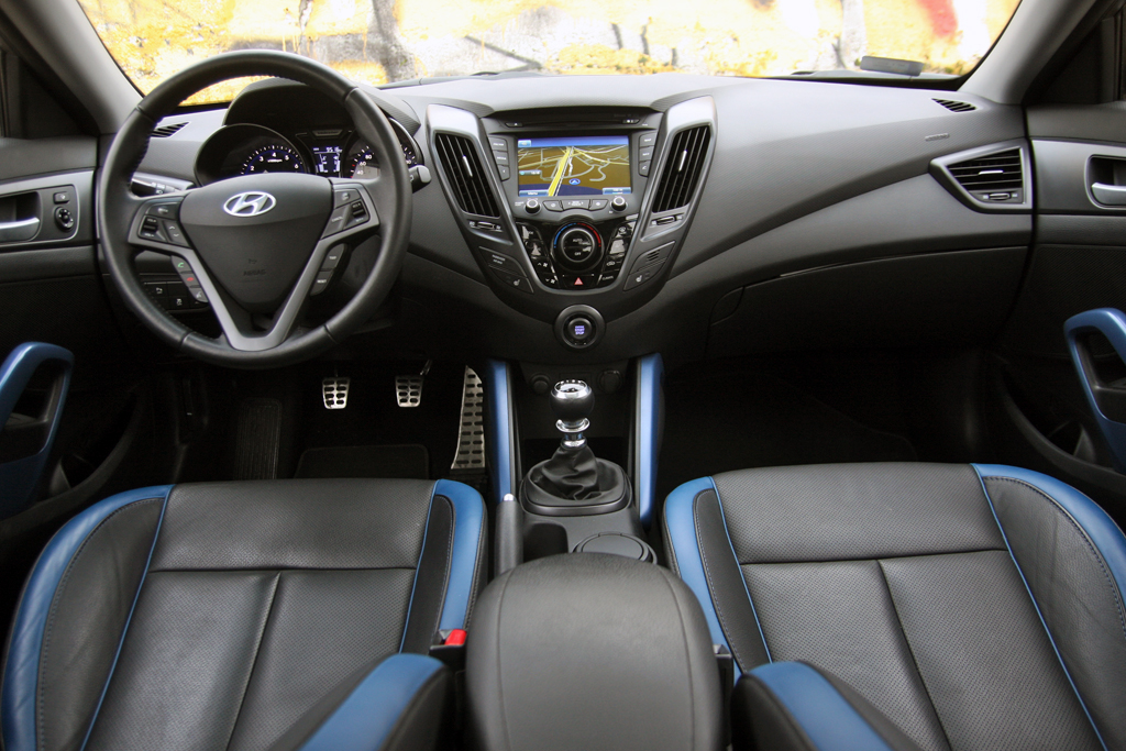 HYUNDAI VELOSTER
