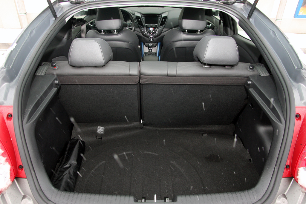 HYUNDAI VELOSTER