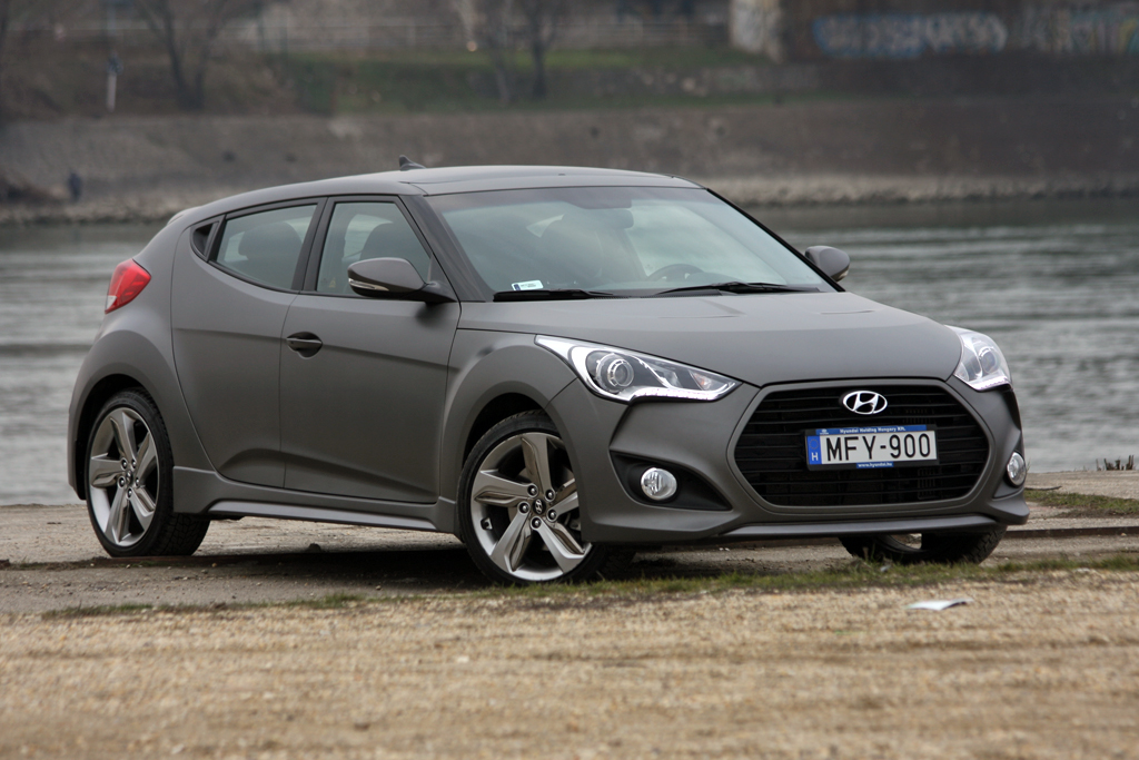 HYUNDAI VELOSTER