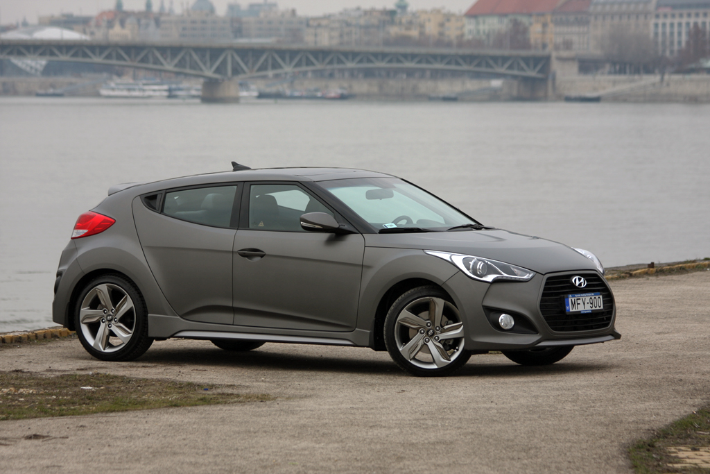 HYUNDAI VELOSTER