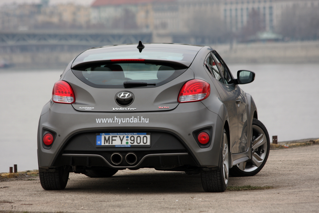 HYUNDAI VELOSTER