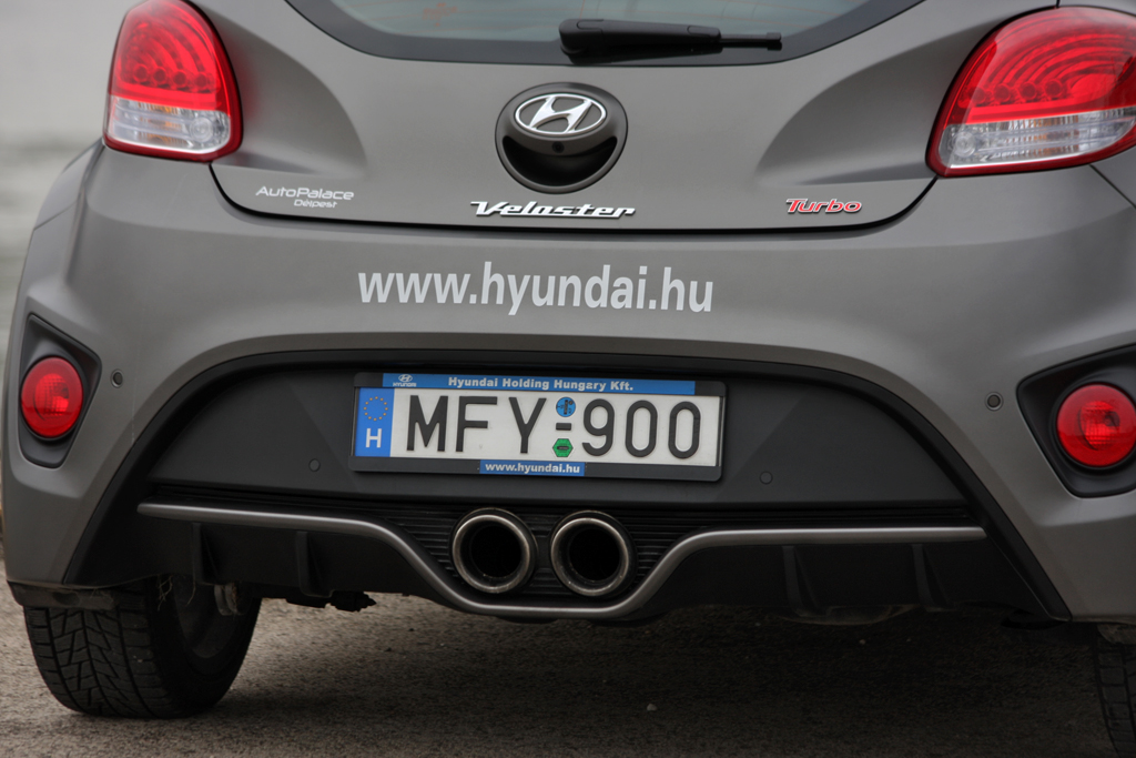 HYUNDAI VELOSTER