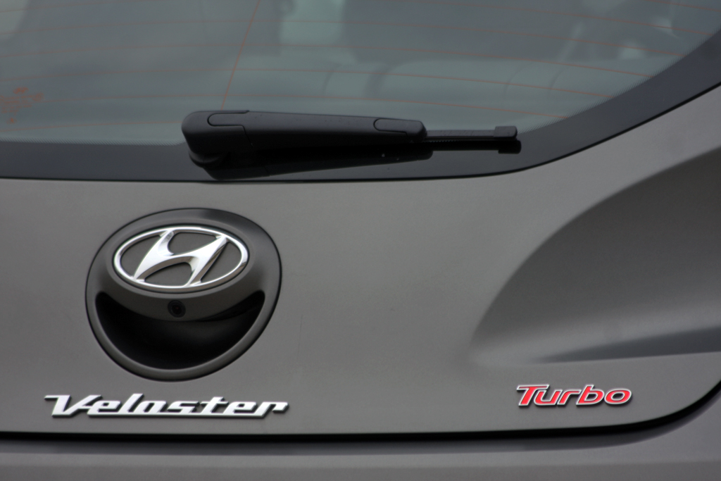 HYUNDAI VELOSTER