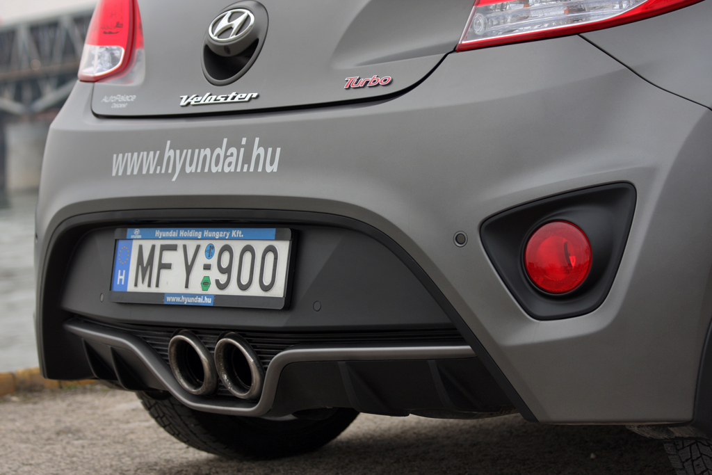 HYUNDAI VELOSTER