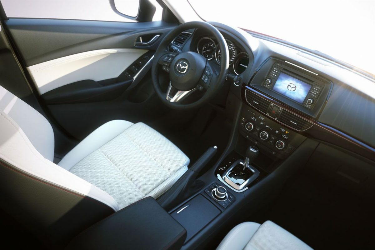 MAZDA 6