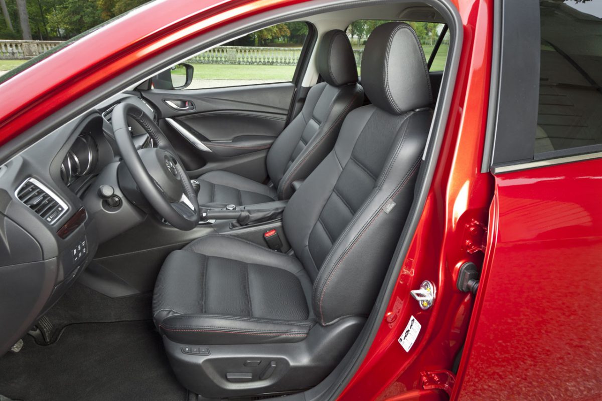 MAZDA 6