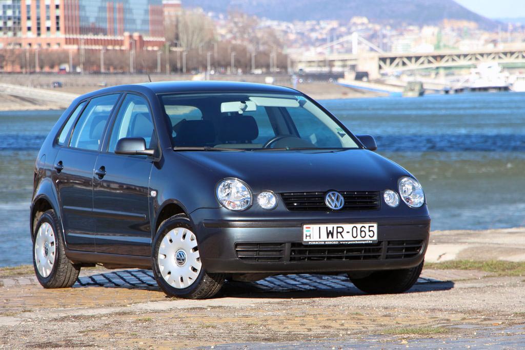 VOLKSWAGEN POLO