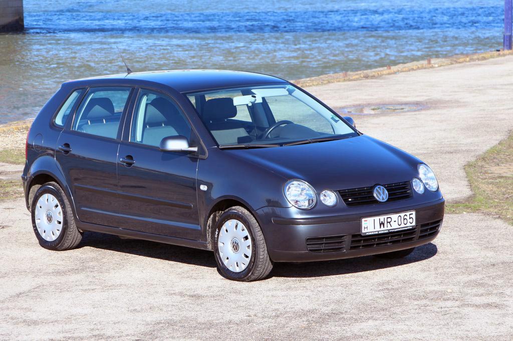 VOLKSWAGEN POLO