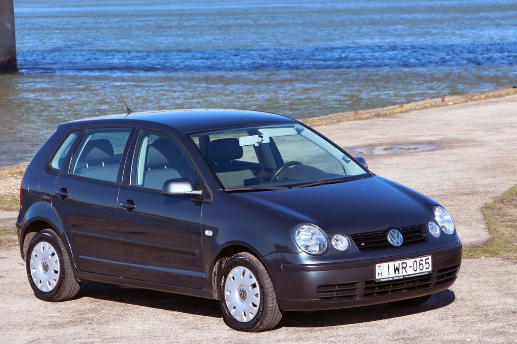 VOLKSWAGEN POLO