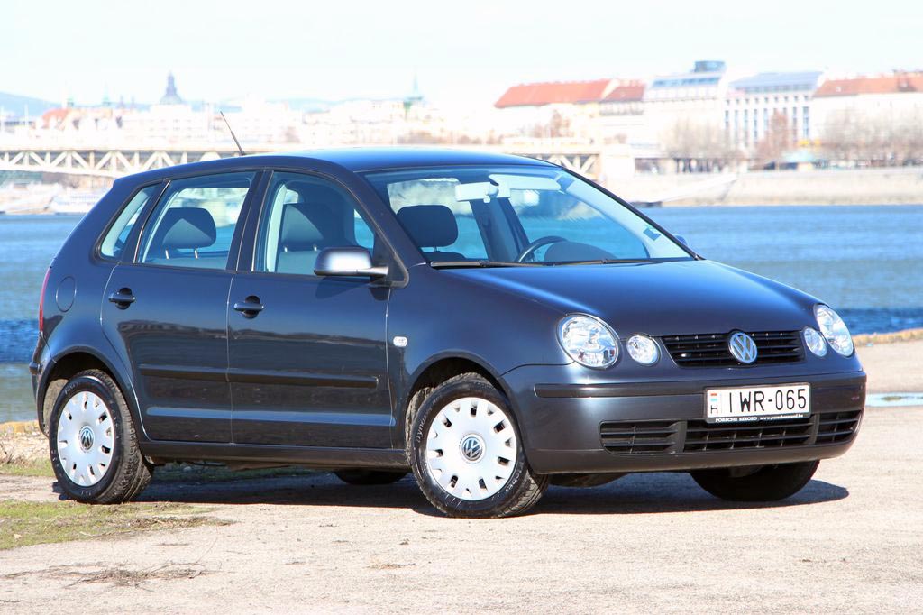 VOLKSWAGEN POLO