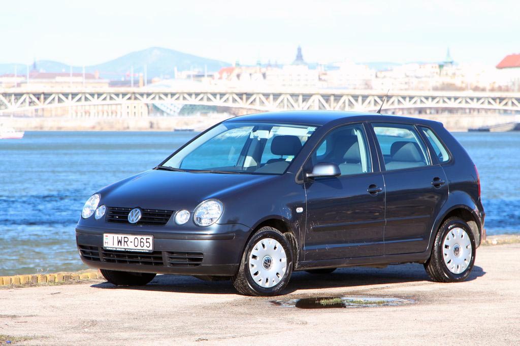 VOLKSWAGEN POLO