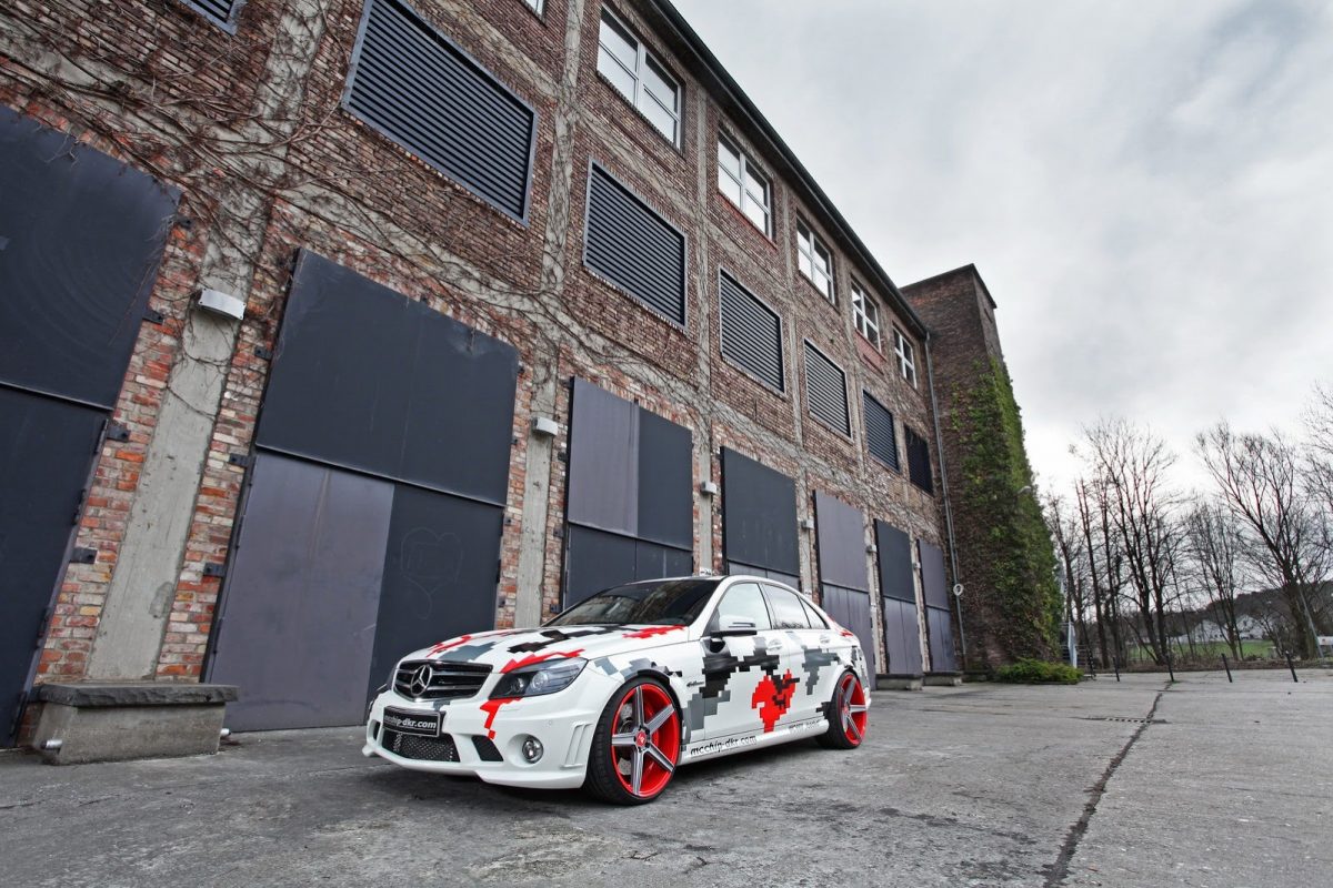 MERCEDES-BENZ