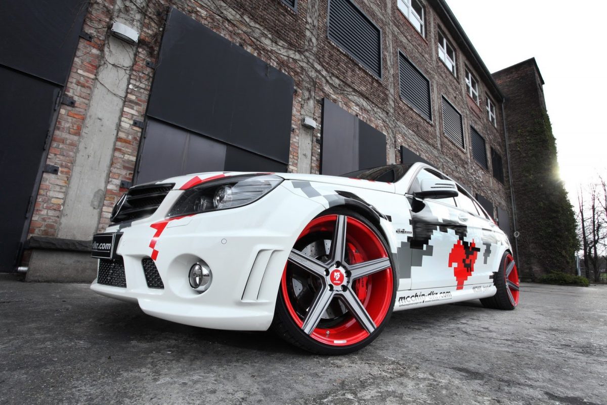 MERCEDES-BENZ