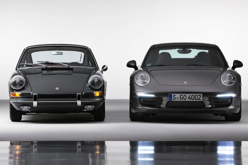 PORSCHE 911