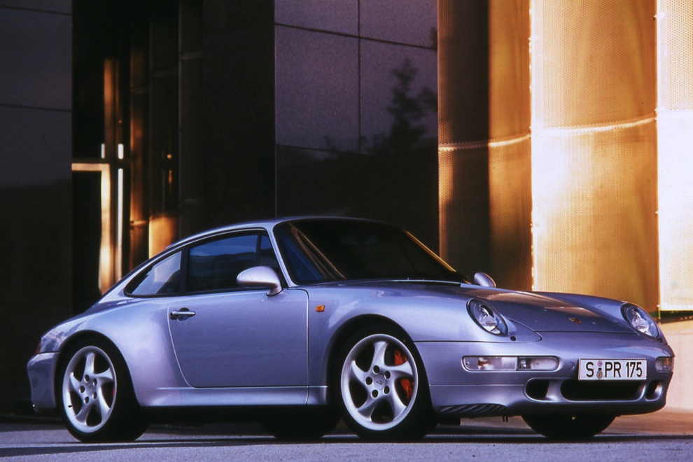 PORSCHE 911