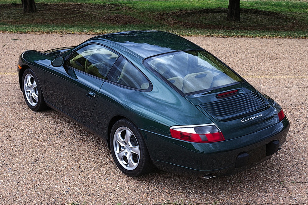 PORSCHE 911