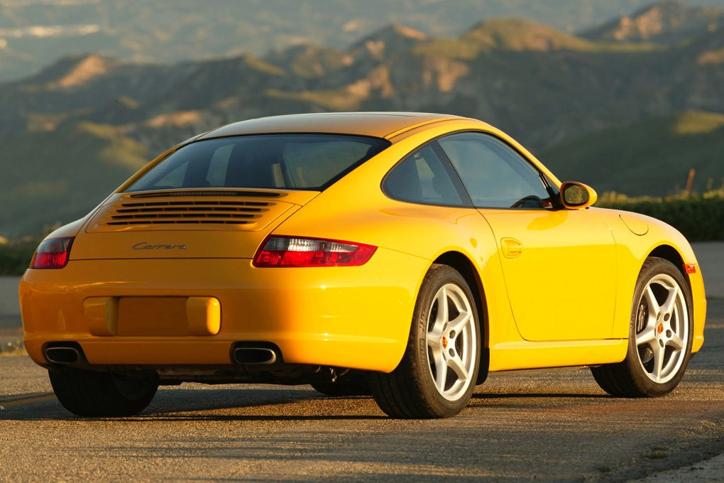 PORSCHE 911