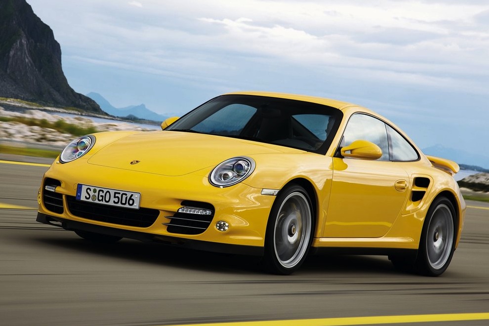 PORSCHE 911
