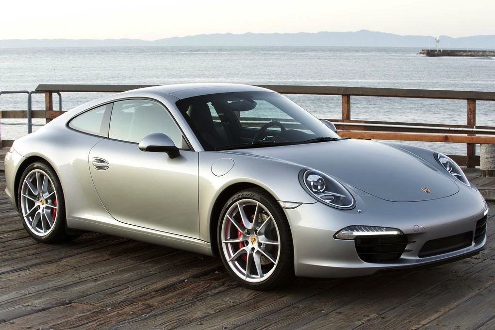 PORSCHE 911