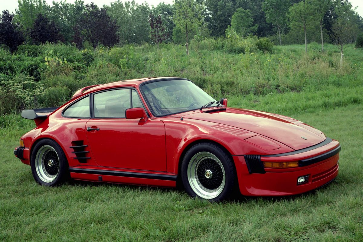 PORSCHE 911