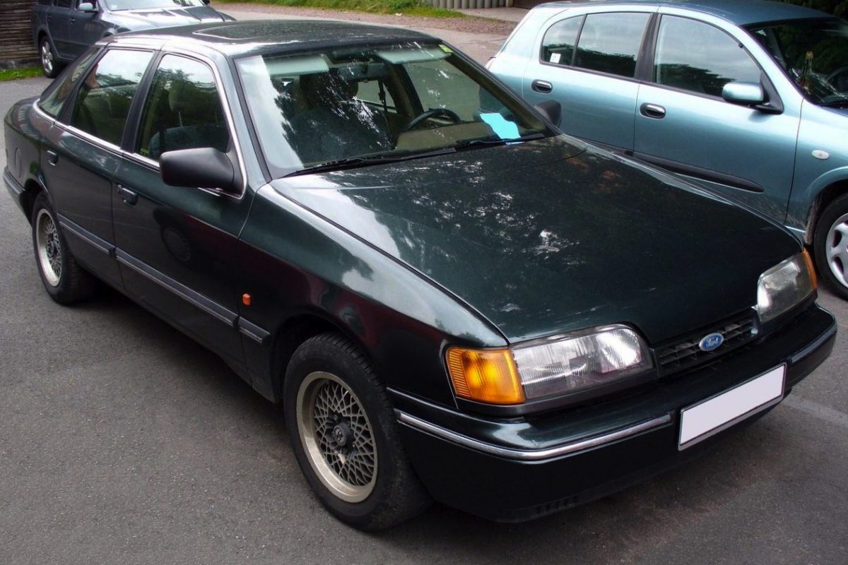 AUDI 100