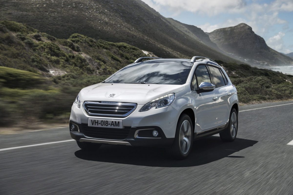 PEUGEOT 208